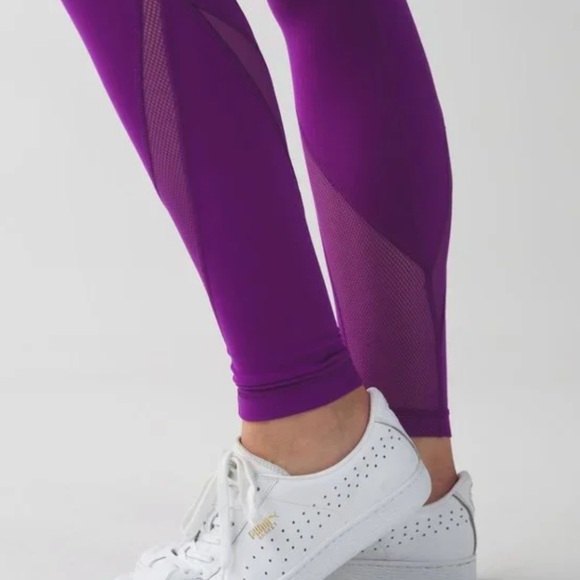 Lululemon Free Flow Tight *Full-On Luon Purple 🦄 - Picture 3 of 4